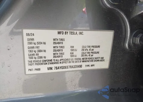 2024 Tesla Model Y Long Range Dual Motor All-Wheel Drive z USA, uszkodzony, nr VIN 7SAYGDEE7RA320490